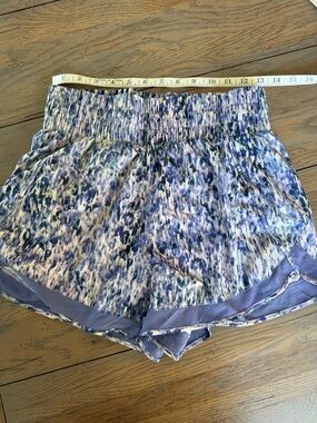 Athleta Women's Lavender Print Athletic Shorts with Elastic Waist